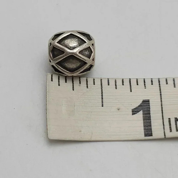 Sterling Silver Pandora Harlequin Criss Cross Charm Bead 1/2" Diameter - Picture 5 of 5